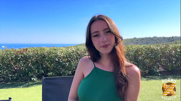 Image HelloLimoon, magnifique femme, recherche deux bites pour la combler