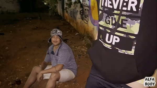 Image Playboy deixou a esposa em casa pra vim dar na rua pro morador de rua (TEASER)