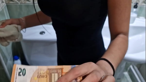 Image Convenso a mi enplenada de servicio que me chupe la verga por 20 euros