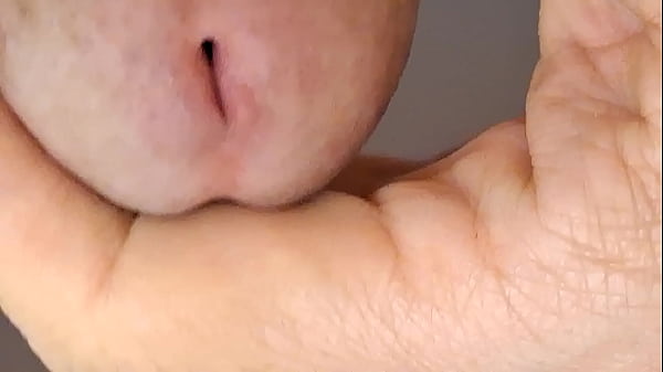 Image Extreme closeup of big and loud flowing ejaculation