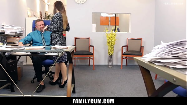 Image Bambi Brooks Goes All out To Show Her Stepdaddy She's Ready for A Full-Time Job - Familycum