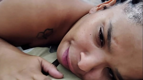 Image Fanny Prado pagou o eletricista com a xerecard e com a melhor chupeta