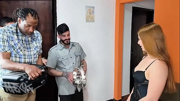 Image Gang com os amigos ela &eacute_ gulosa e aceito todos os presentes, olha como ela agradeceu (VIDEO COMPLETO NO RED).