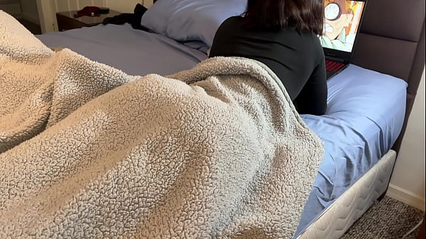 Image using my roommate's pussy until she cums while watching anime