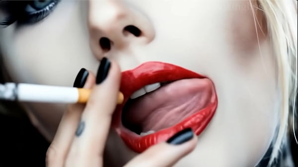 Image smokinglips4