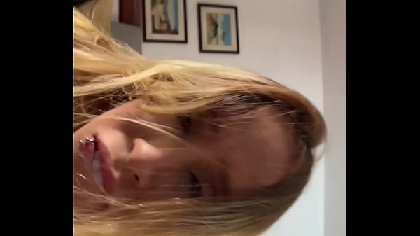 Image BIG BOOTY LATINA BLONDE DEEPTHROAT RIMJOB - Amateur Cowgirl POV Riding