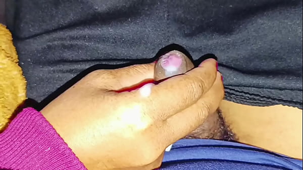 Image Tanteku doyan kontol mungil
