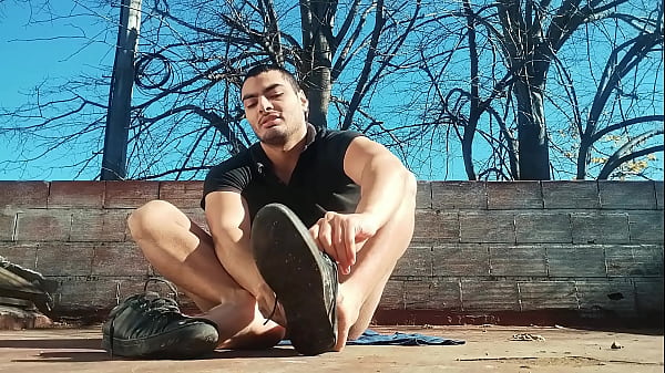 Image hombre musculoso outdoor Hombre Musculoso, Mansturbation de pene grande hasta Acabar