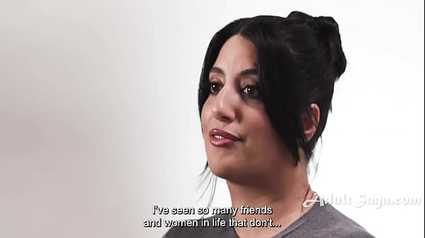 Image Busty Sarah Arabic Opens Up