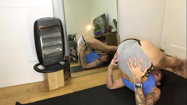 Image free pv Sexy girl in long video changing clothes, masturbating and even doing some yoga. Hairy armpits sexy