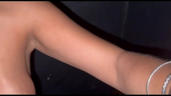 Image Convidei as amigas para chupar rola comigo no gloryhole