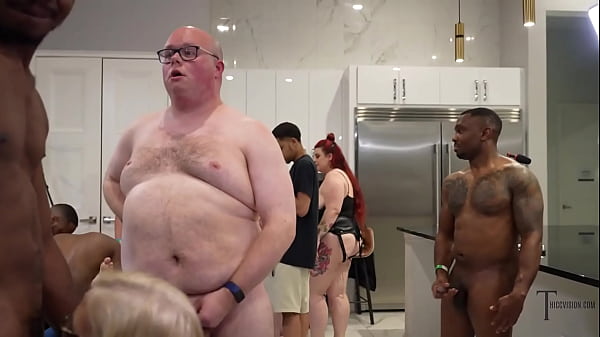 Image INSANE 20 PERSON ORGY