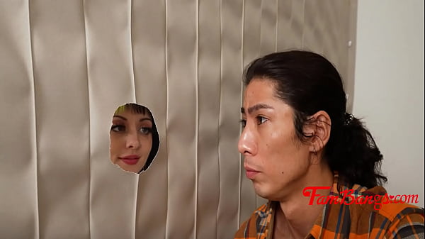 Image Stepsiblings Make The Most Out Of A Weak Room Wall