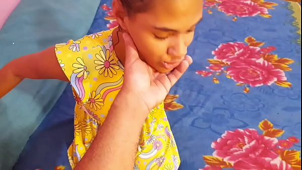 Image Minha enteada n&atilde_o gosta quando vou muito fundo no cuzinho dela.