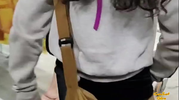 Image Durante as compras apreciar a mercadoria,depois deliciar se com a bucetinha molhada