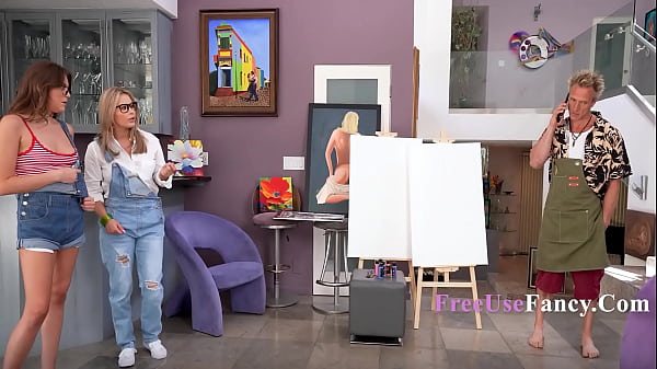 Image Freeuse Art Class Helps Stepsisters See Eachother In A New Light