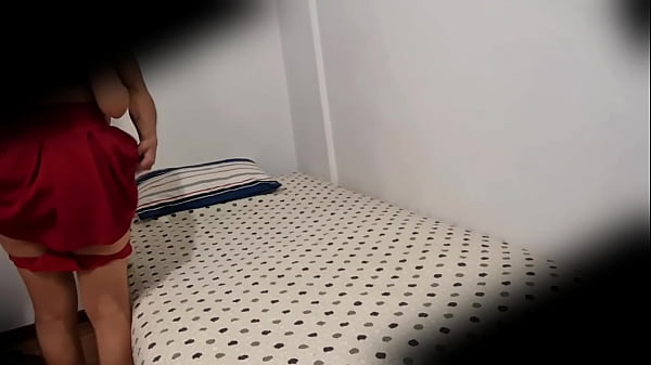 Image hermanastra perfecta en minifalda camara escondida