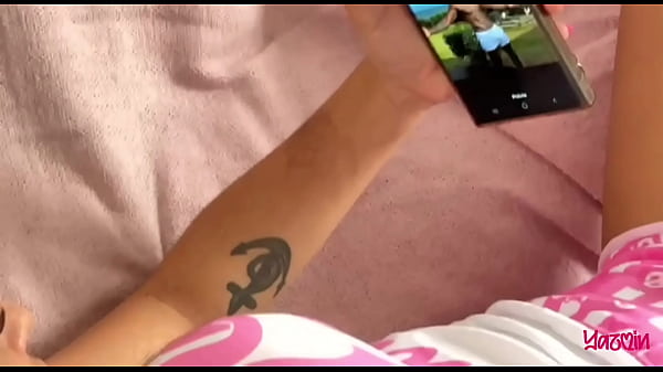 Image MEU PADRASTO ME PEGOU BATENDO UMA E ME FEZ GOZAR AT&Eacute_ ELE JORRAR LEITE NA MINHA BUCETINHA (Completo no Sheer e Red)