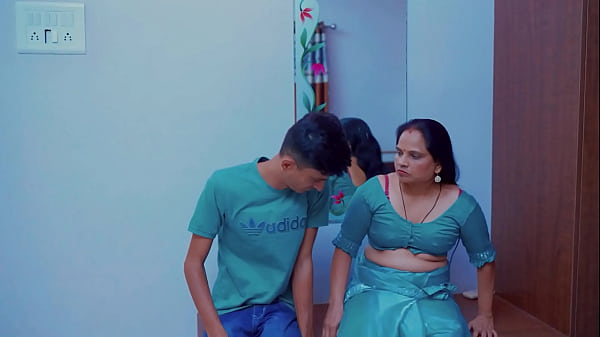 Image Indian desi milf Bhabhi gave sexual pleasure to her young devar