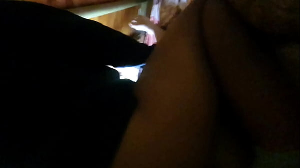 Image Mi hermanastra y su amiga cachonda vienen a mi cuarto a darme una sorpresa inesperada