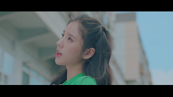 Image loona debuts into abusive bbv