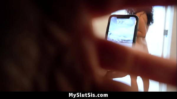 Image Harley Haze Deciding to Take a Shower, Starts to Undress in Front of Stepbro - Myslutsis