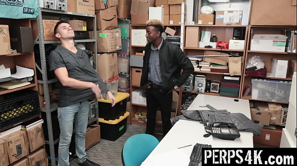 Image Shoplifter's Mistake Revealed on Camera - Perps4k
