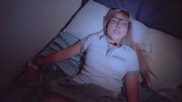 Image Colegiala en Video CASERO!! Flojita y Cooperando!! Estudiante Recibe verga en su HABITACI&Oacute_N! POV