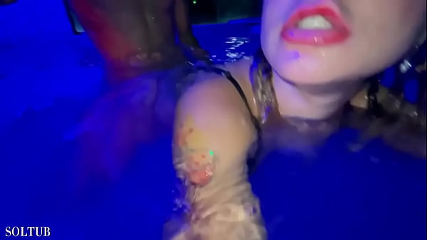 Image ATRIS PORN&Ocirc_ &Eacute_ EXPULSA DE TABACARIA AP&Oacute_S GRAVAR V&Iacute_DEO TRANSNADO NA PICINA
