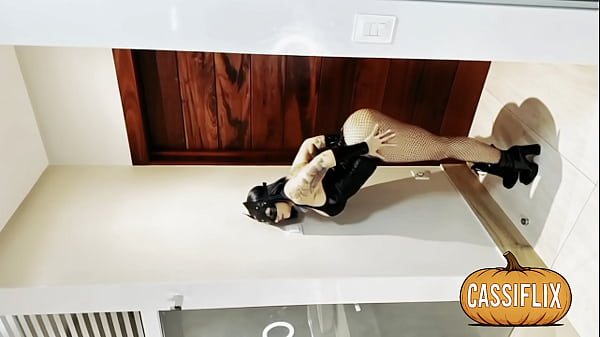 Image Mulher gato seduziu o neg&atilde_o bandido safado chupando seu pau at&eacute_ ele foder a bucetinha da mulher gato