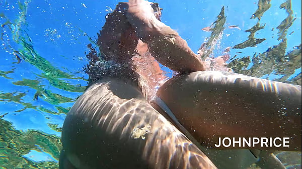 Image ALL Anal SEX under OCEAN with SURPRISE