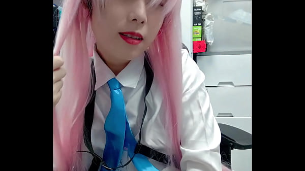 Image Wei Xin cosplay Takanashi Hoshino Playing with the plastic dildo with her mouth and ass