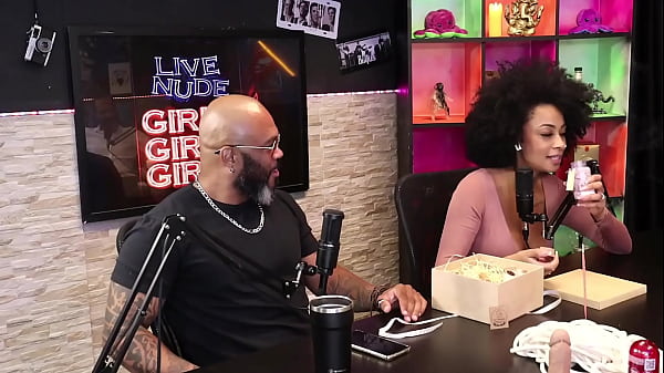 Image MELHORES MOMENTOS DA REH QUEEN & KSTRO (MASSAGEM TANTRICA) NO SENSUAL CAST - PARTE 1 (WATCH ON: SHEER/RED)