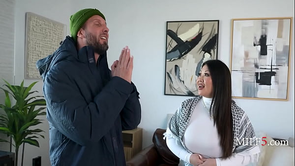 Image Thicc Asian MILF Helps A Hobo To Fuck Him Later - Tokyo Leigh  |  MILF5