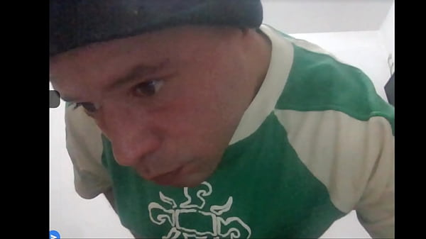 Image Le muestro mi pija a un chico por camara!!!