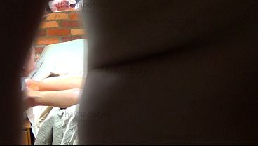 Image Amigo deu uma gozada monstra em cima do cuzinho da minha esposa, n&atilde_o resisti e enfiei toda aquela porra para dentro da bucetinha dela e na sequ&ecirc_ncia gozei dentro tamb&eacute_m.