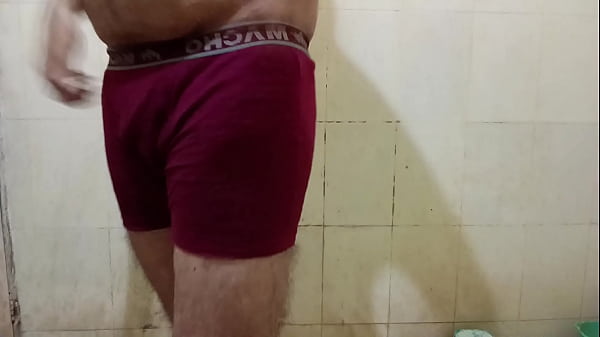 Image Morning Bath before going to fuck bestie