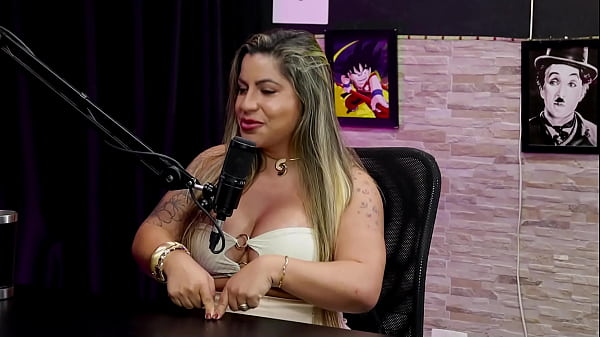 Image J&aacute_ gravou com assinantes, participou do miss bumbum, n&atilde_o &eacute_ errado monetizar com o que gosta - Juli Figueir&oacute_ (WATCH ON: SHEER/RED)