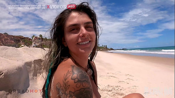 Image Sexo em p&uacute_blico, Dread Hot sentando na praia. Quase fomos pegos!