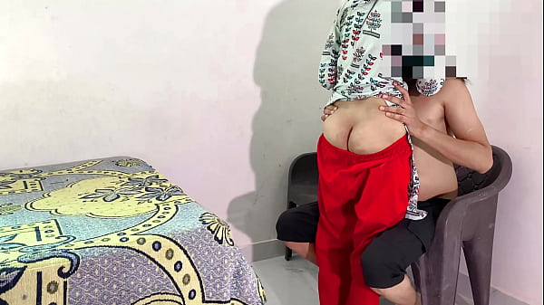 Image The thirsty Bhabhi got herself fucked by the servant and became a mare after getting naked in front of the servant.