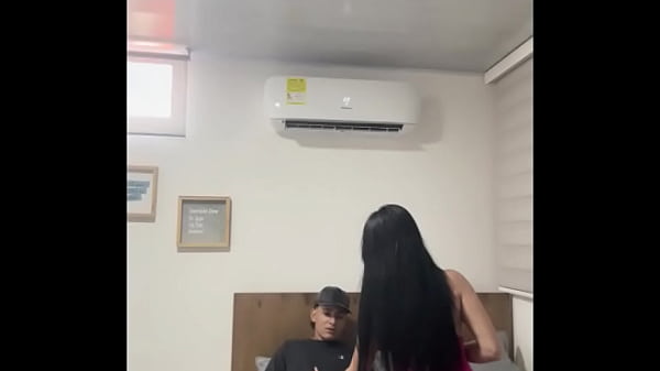 Image Le doy una buena compa&ntilde_ia a mi hermanastro hasta cabalgar en su rica polla