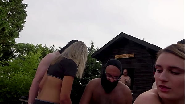 Image GEILER GARTEN GANGBANG OUTDOOR AO-FICKEREI