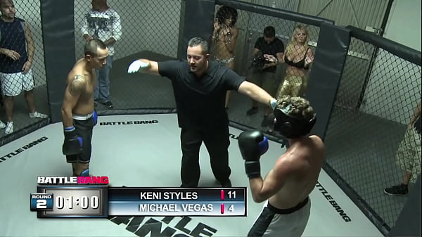 Image Sophie Dee has a big fight tonight, but before hand, she works out in the gym where she...