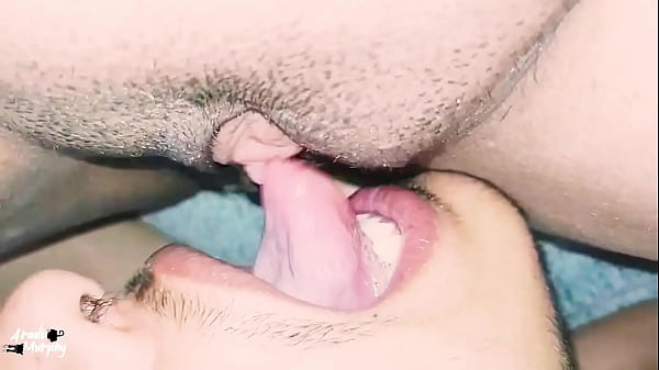 Image Bad kitty likes to have her pussy licked