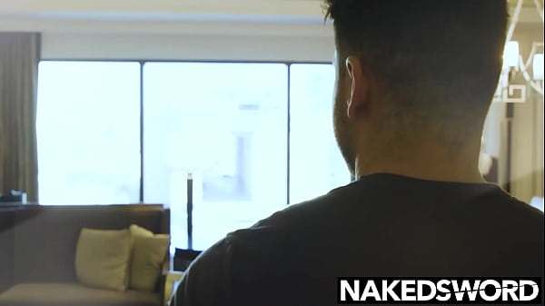 Image Bottom Beau Butler Gets Double Anal Penetration