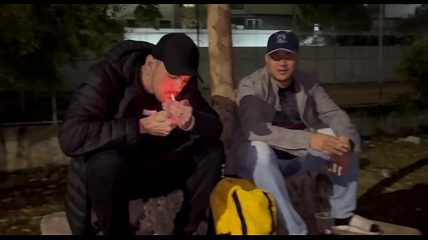 Image AMIGOS FORAM B-B-R NA QUADRA E CABARAM NA BRODERAGEM AT&Eacute_ QUE DERREPENDE APARECEU UM MORADOR DE RUA QUE DEIXOU TUDO MAIS INTERESSANTE