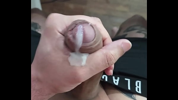 Image BATENDO UMA PUNHETA ADOIDADO