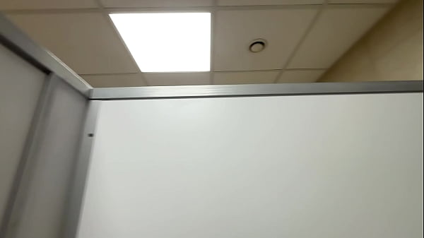 Image MAGYAR SZEXVIDE&Oacute_: Dug&aacute_s bev&aacute_s&aacute_rl&aacute_s k&ouml_zben a nyilv&aacute_nos mosd&oacute_ban