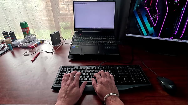 Image Brown employee sucking white boss dick for promotion