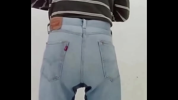 Image Me orino en los pantalones con mis pa&ntilde_ales de tela y de paso tre deliciosos orgasmos